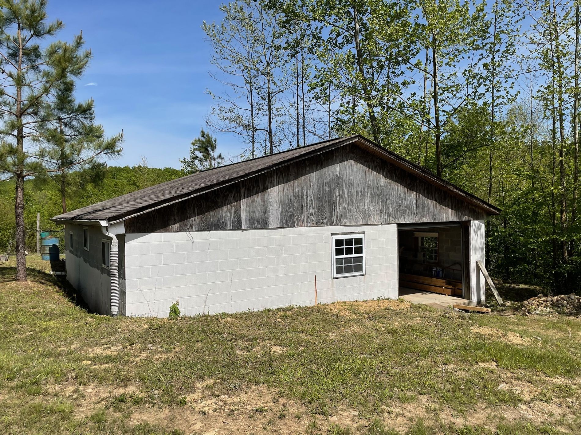 465 Zimmerman Road Hampshire, TN 38461 - Photo 20 of 23 a front view of house with yard and trees in the background