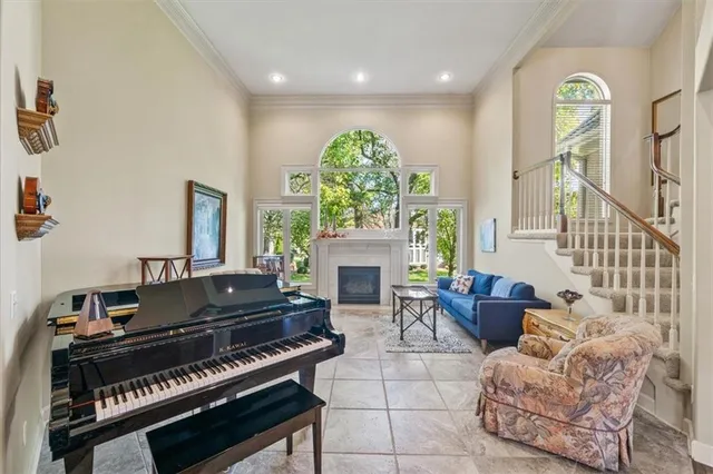 $785,000 | 708 Northeast Lake Point Drive, Lee's Summit, MO 64064