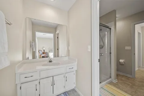 $785,000 | 708 Northeast Lake Point Drive, Lee's Summit, MO 64064