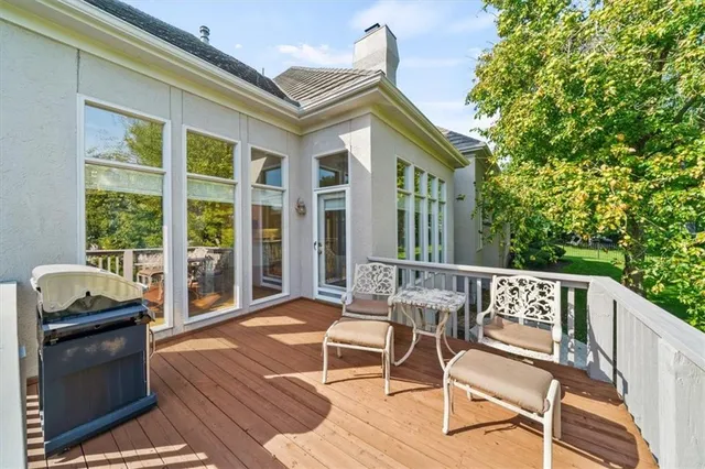 $785,000 | 708 Northeast Lake Point Drive, Lee's Summit, MO 64064