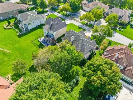 $785,000 | 708 Northeast Lake Point Drive, Lee's Summit, MO 64064