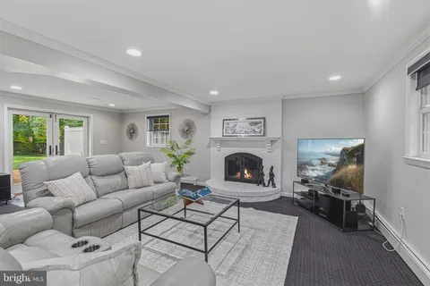 $895,000 | 12006 Wayland Street, Oakton, VA 22124