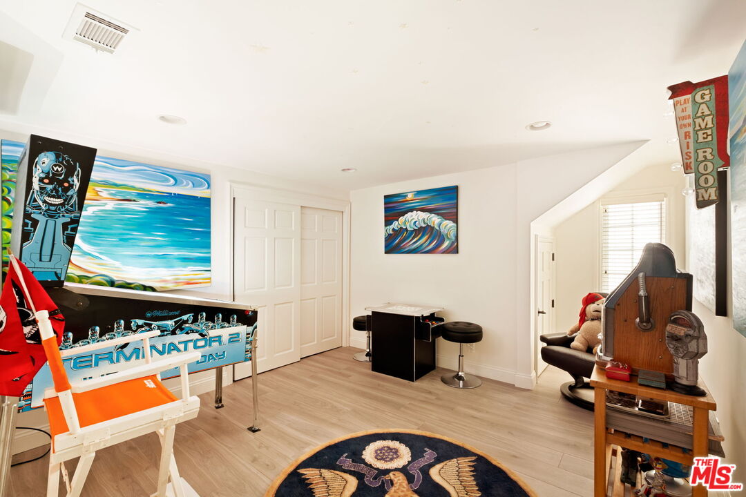 438 North Bonhill Road Los Angeles, CA 90049 - Photo 24 of 30 Gallery Image 24