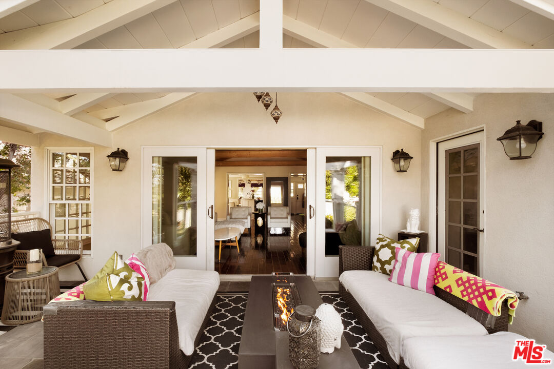 438 North Bonhill Road Los Angeles, CA 90049 - Photo 6 of 30 Gallery Image 6