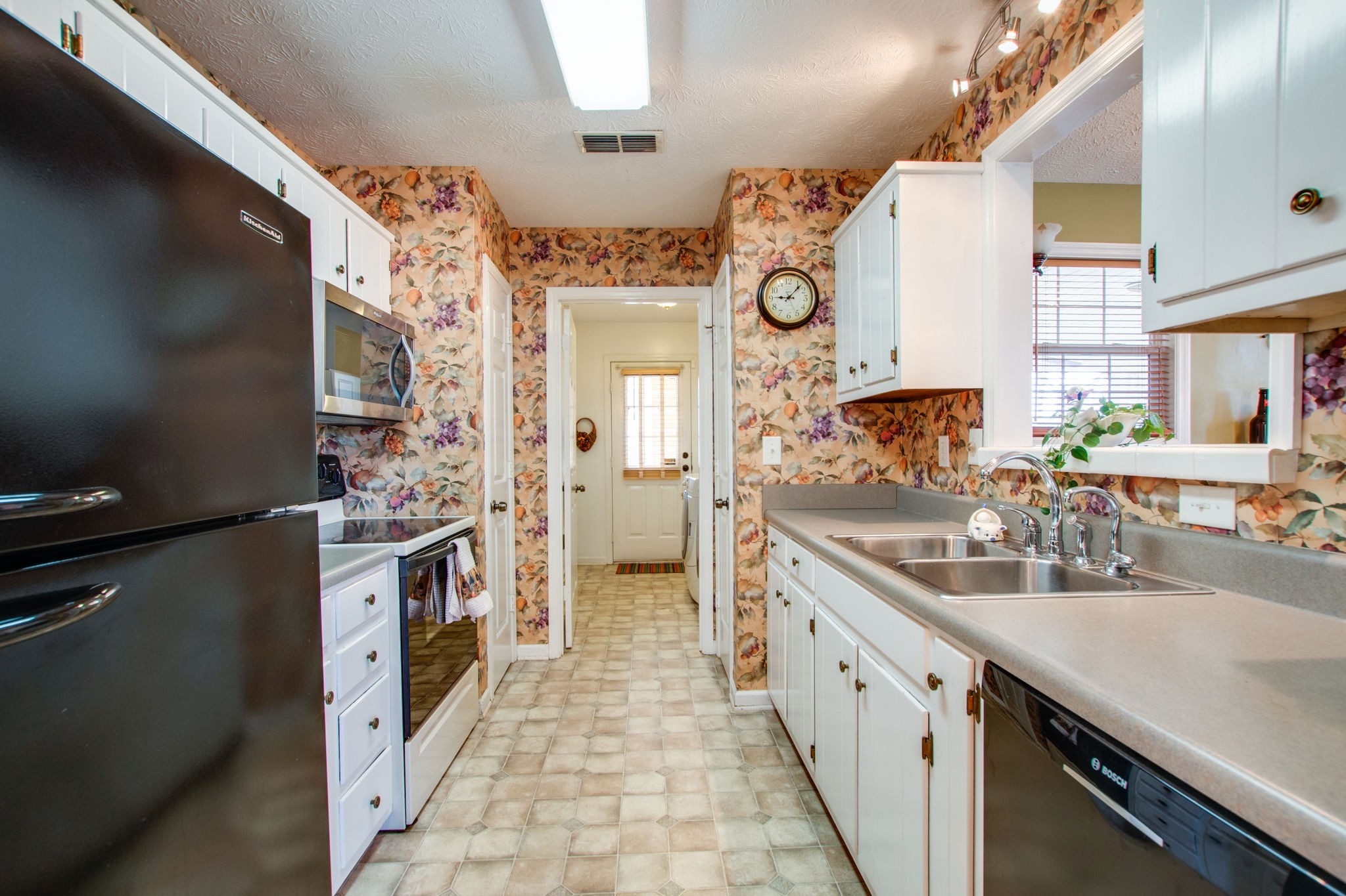 411 Karstridge Road Smyrna, TN 37167 - Photo 10 of 29 Gallery Image 10