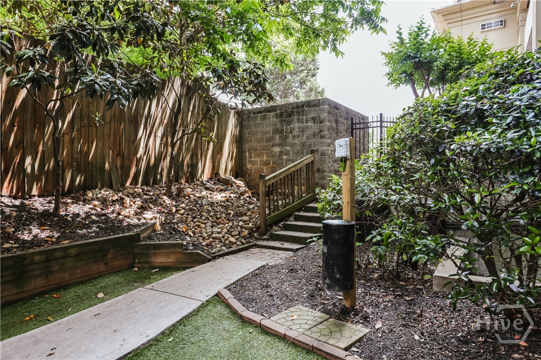 250 West Broad Street, Unit 207 Athens, GA 30601 - Photo 31 of 34