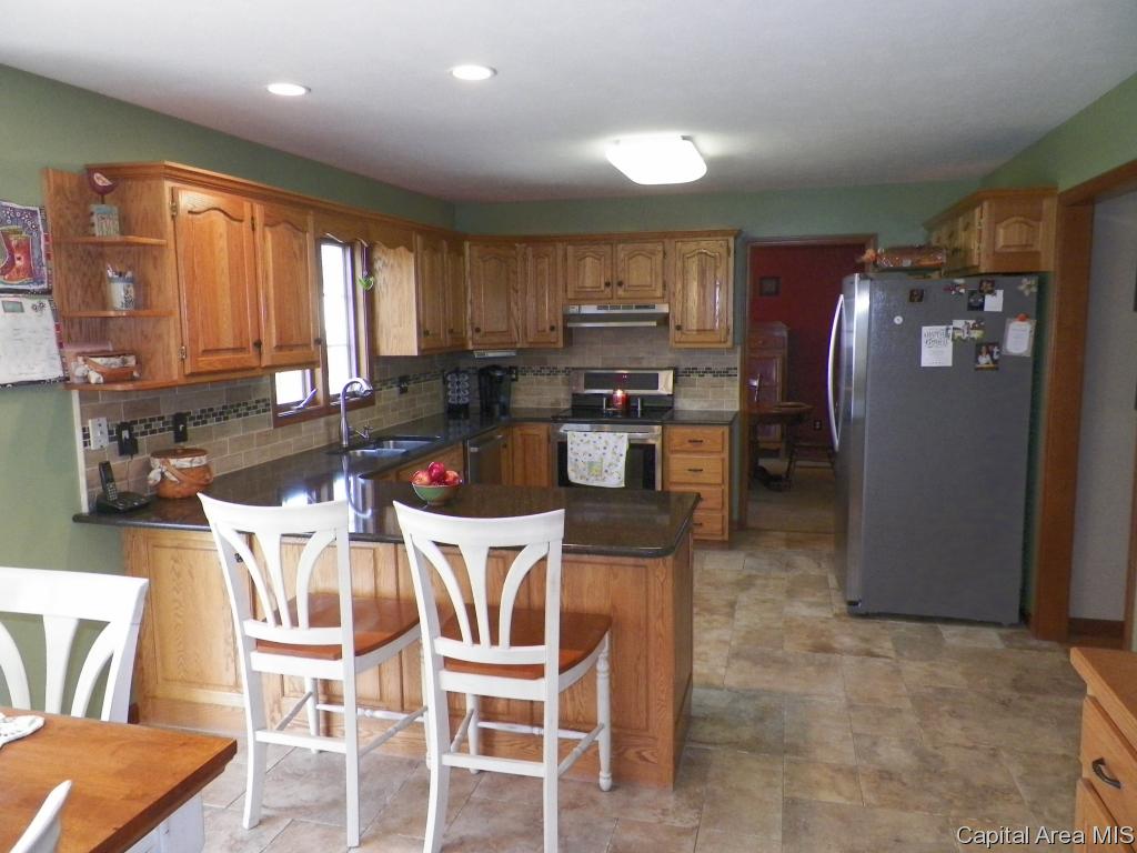 1113 Post Road Springfield, IL 62712 - Photo 5 of 25