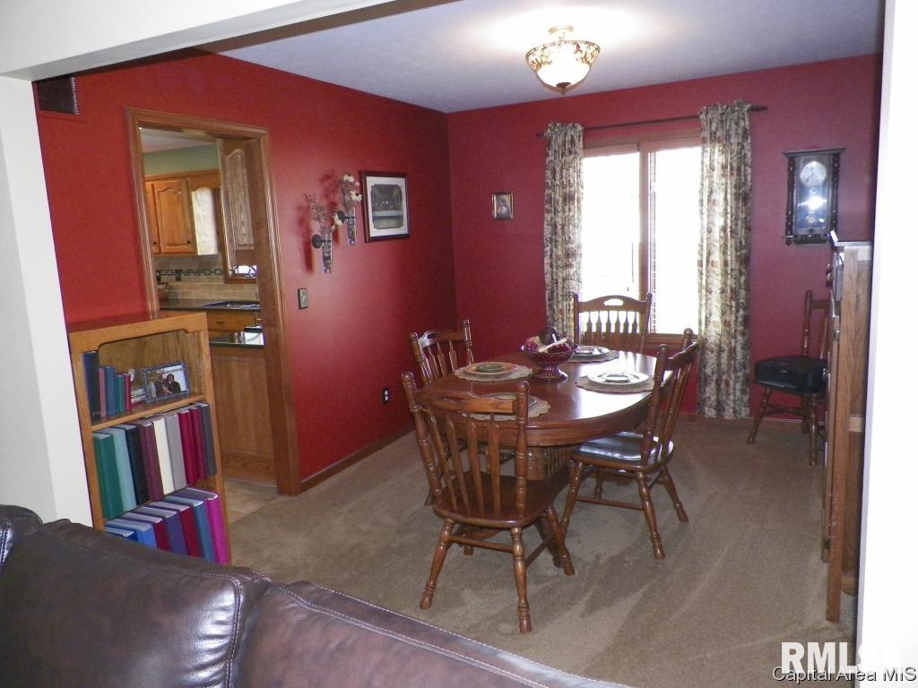 1113 Post Road Springfield, IL 62712 - Photo 7 of 25
