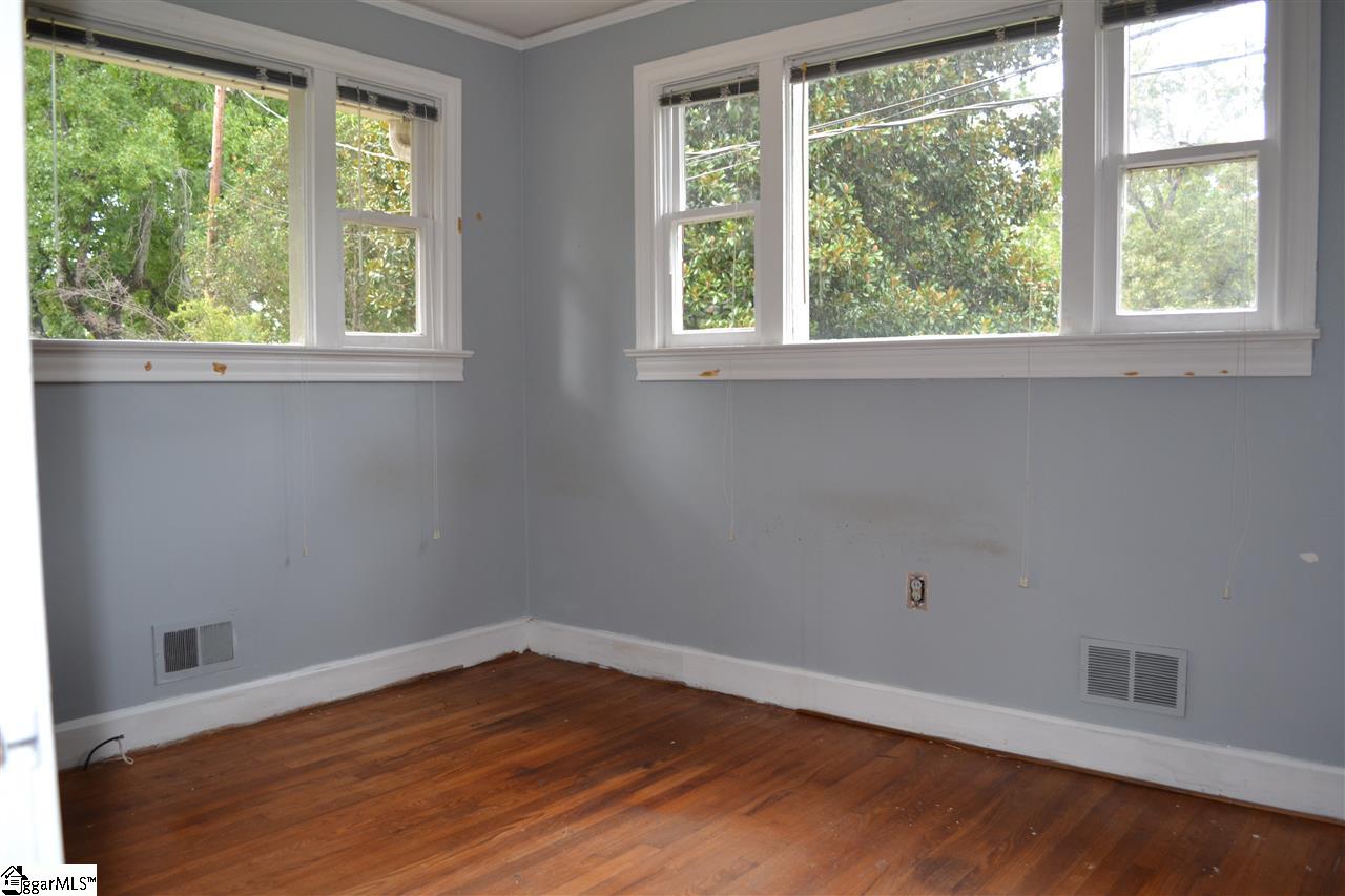 605 Rockmont Road Greenville, SC 29615 - Photo 6 of 14 Gallery Image 6