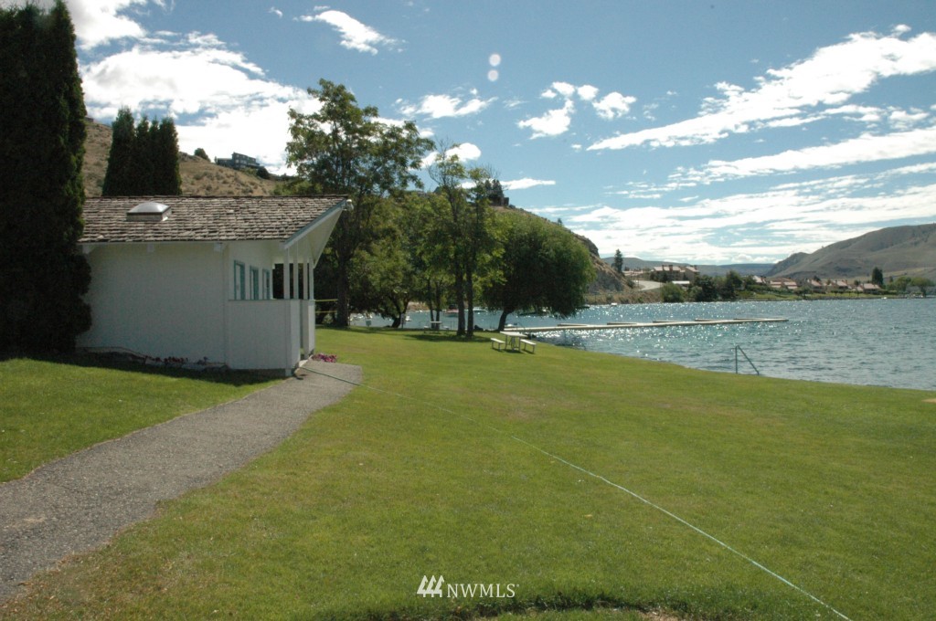 120 Riviera Drive Chelan, WA 98816 - Photo 10 of 11 Gallery Image 10