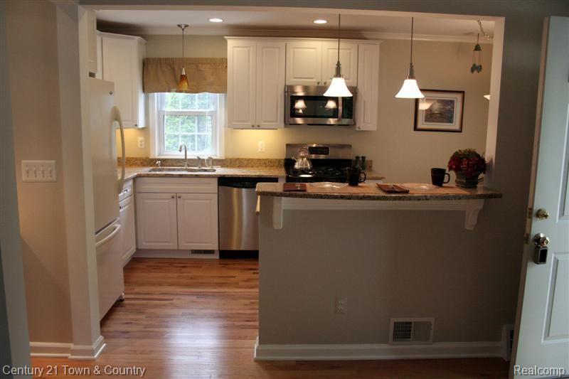 2109 Franklin Road Berkley, MI 48072 - Photo 6 of 25 View of Kitchen