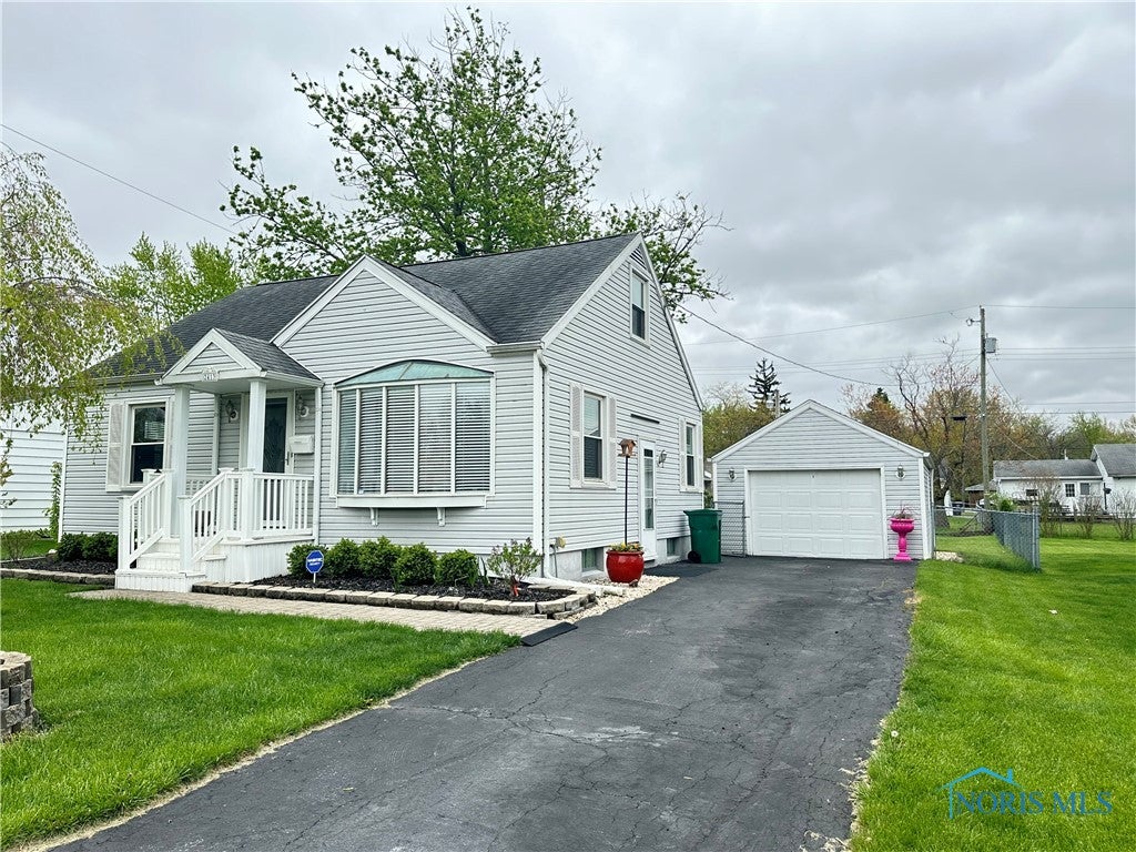 2413 West Spring Street Lima, OH 45805 - Photo 1 of 22 2413 West Spring Street, Lima, OH