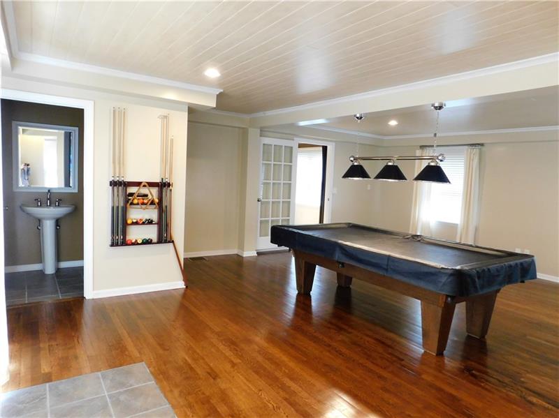 245 Beaufort Road New Florence, PA 15944 - Photo 6 of 20 Enormous Great Room perfect for entertaining