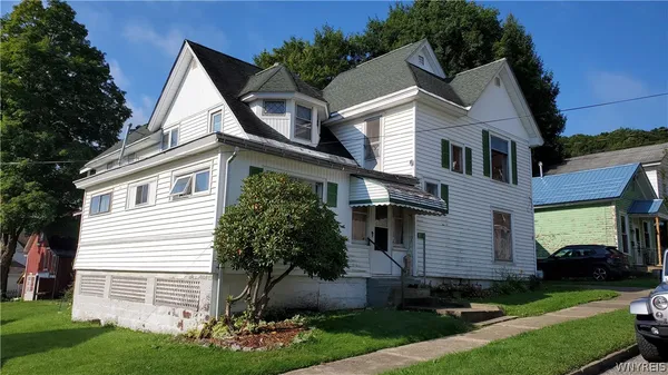 $174,900 | 23 Waverly Street, New Albion, NY 14719
