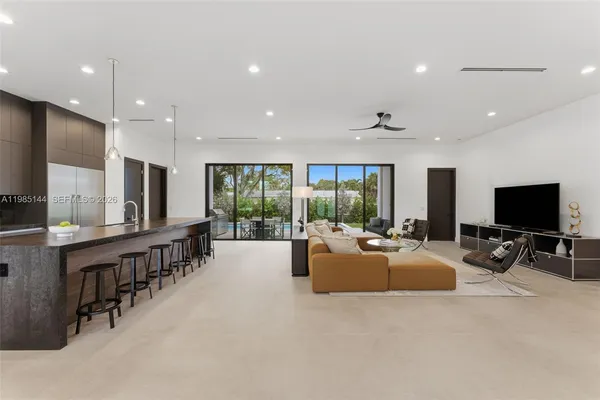 $2,695,000 | 301 Northeast 27th Drive, Wilton Manors, FL 33334