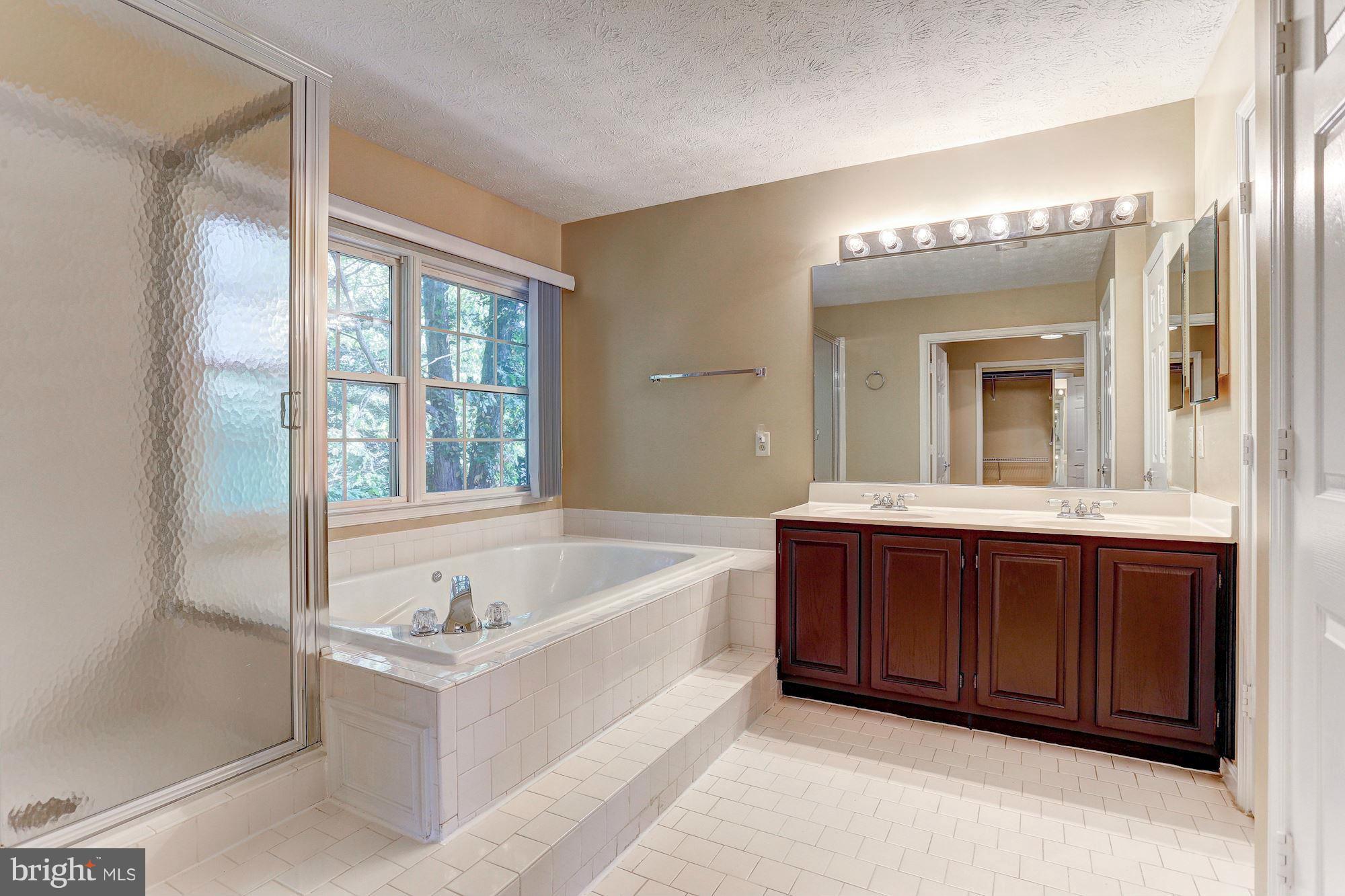 3510 Rippling Way Laurel, MD 20724 - Photo 16 of 29 Bath (Master)