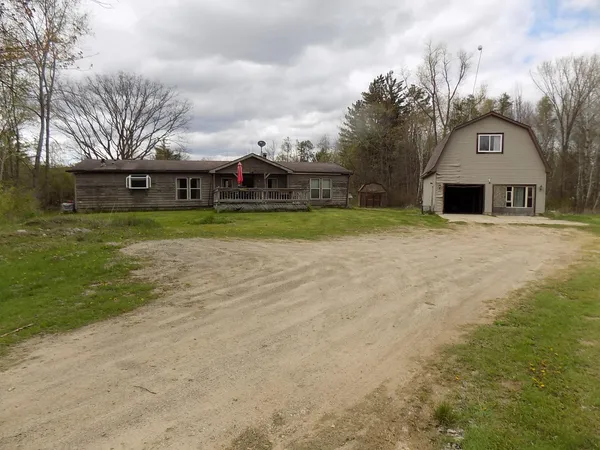 $239,900 | 8901 East Ashard Road, Clare, MI 48617