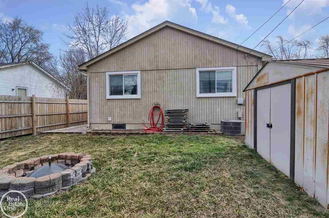 47131 Greenview Road Utica, MI 48317 - Photo 23 of 24