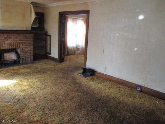 846 Helmsdale Road Cleveland Heights, OH 44112 - Photo 2 of 19