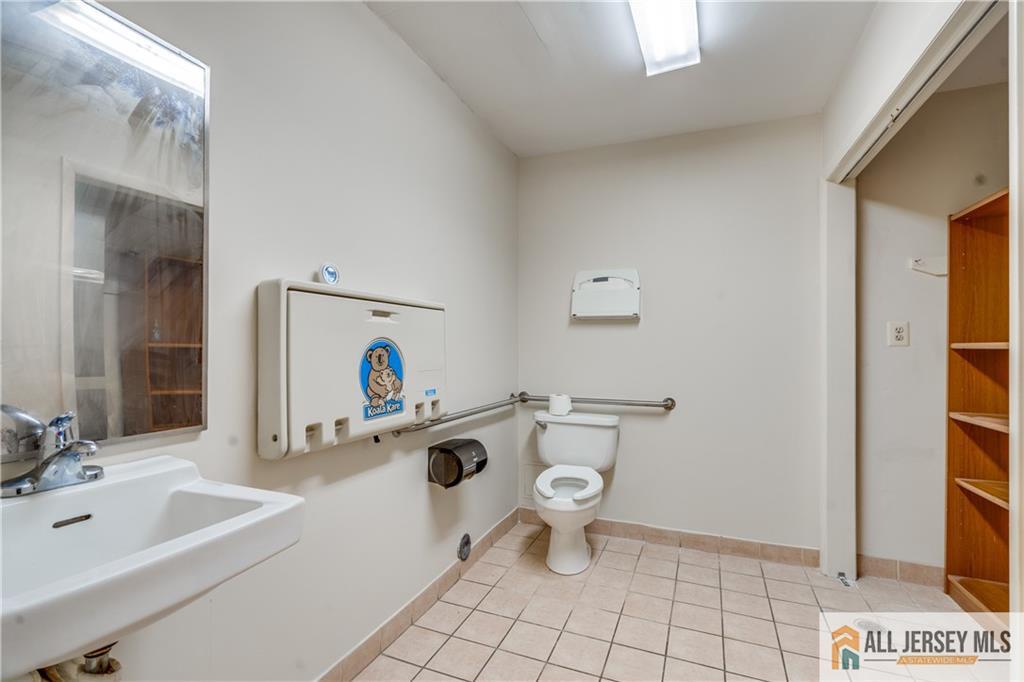 9 Stanworth Road Kendall Park, NJ 08824 - Photo 11 of 20