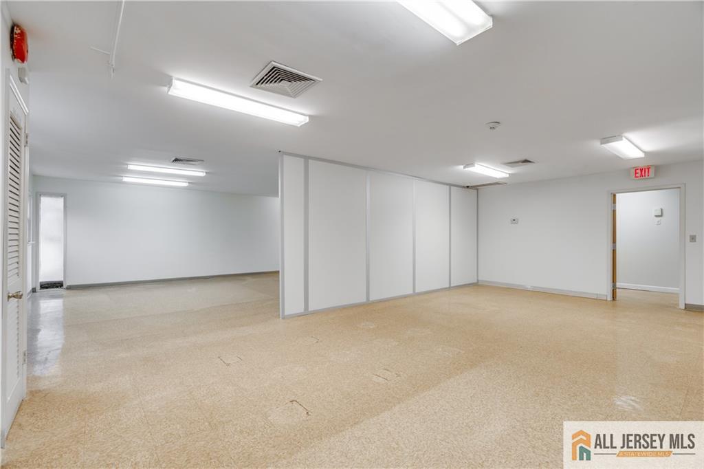 9 Stanworth Road Kendall Park, NJ 08824 - Photo 7 of 20