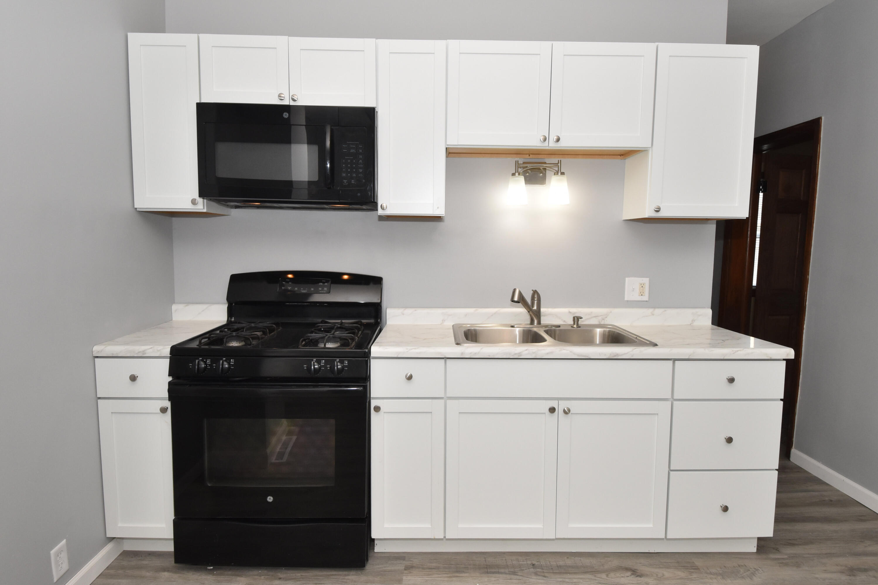 3209 Charles Street Racine, WI 53402 - Photo 11 of 44 Kitchen