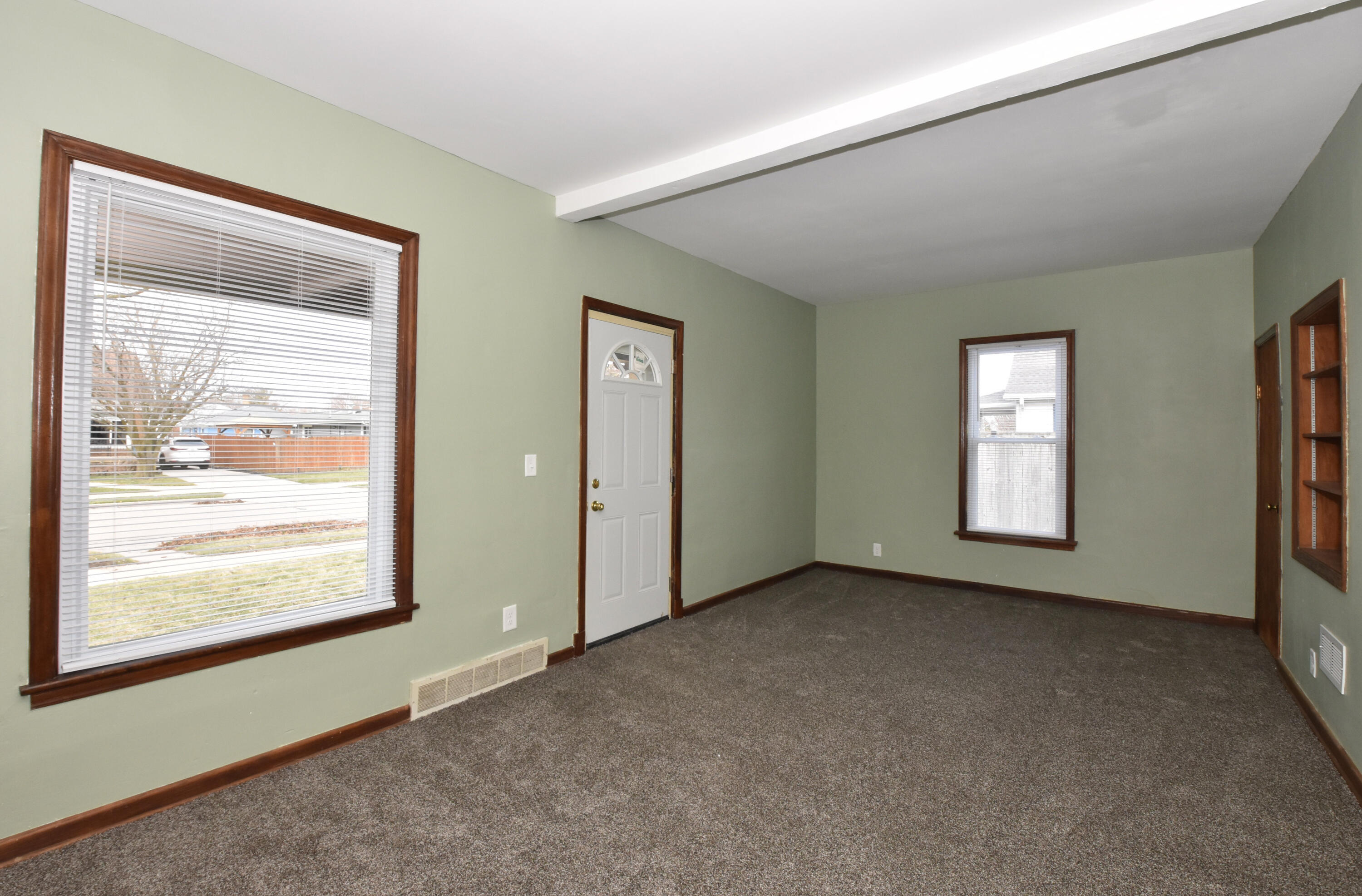 3209 Charles Street Racine, WI 53402 - Photo 2 of 44 Living Room