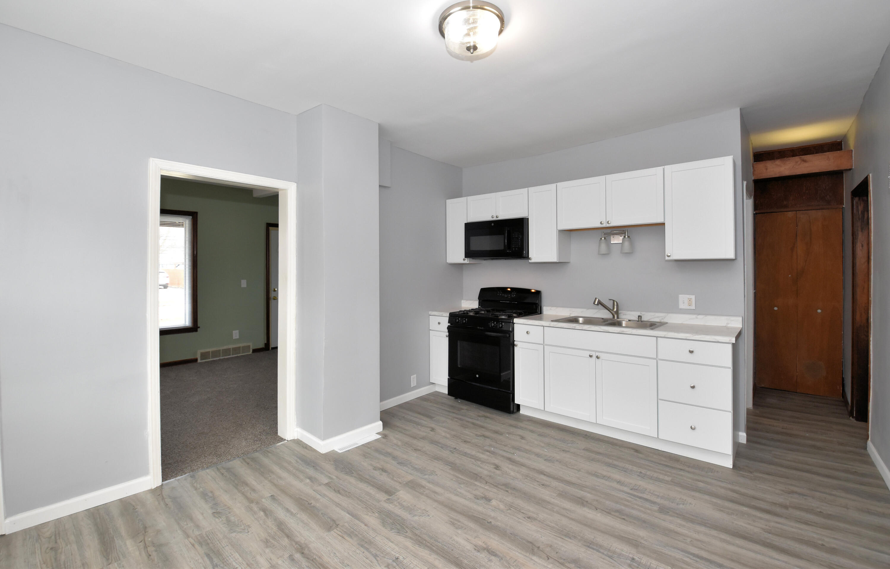 3209 Charles Street Racine, WI 53402 - Photo 7 of 44 Kitchen