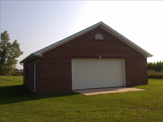 675 East Samaria Road Temperance, MI 48182 - Photo 3 of 20 Dream Garage