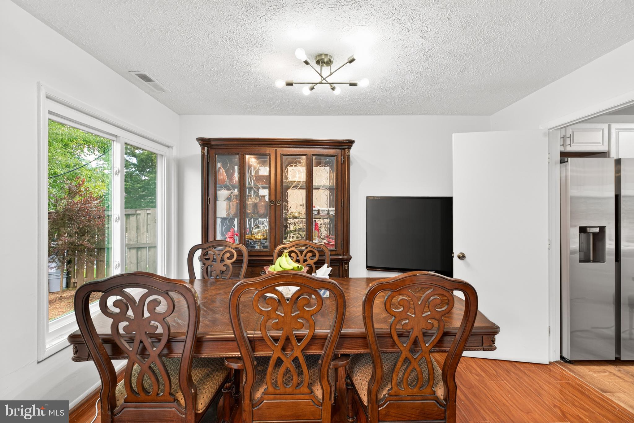 301 Reneau Way Herndon, VA 20170 - Photo 16 of 39
