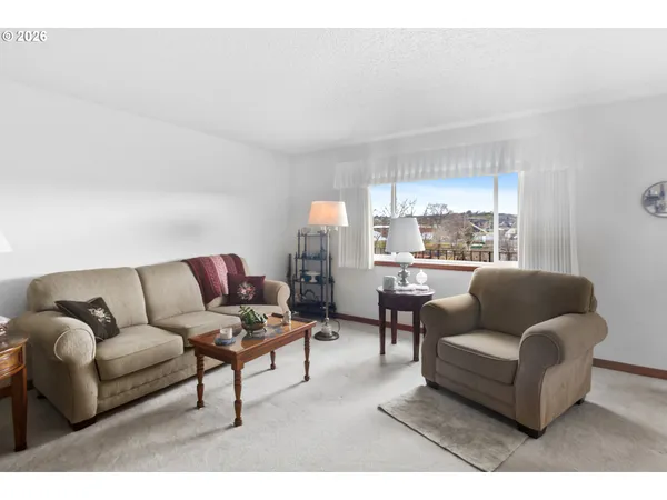 $219,000 | 1900 Northwest Carden Avenue, Unit 22, Pendleton, OR 97801