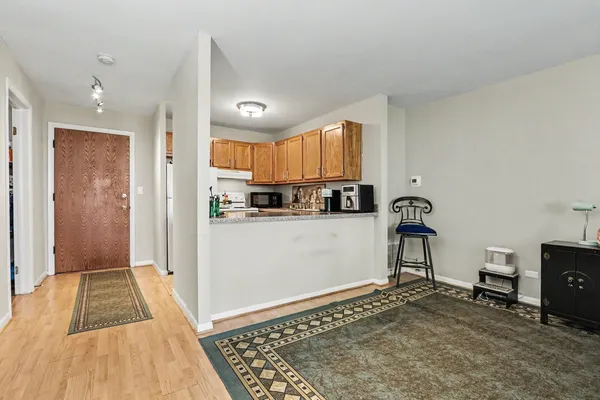 $139,900 | 5810 Oakwood Drive, Unit 5C, Lisle, IL 60532