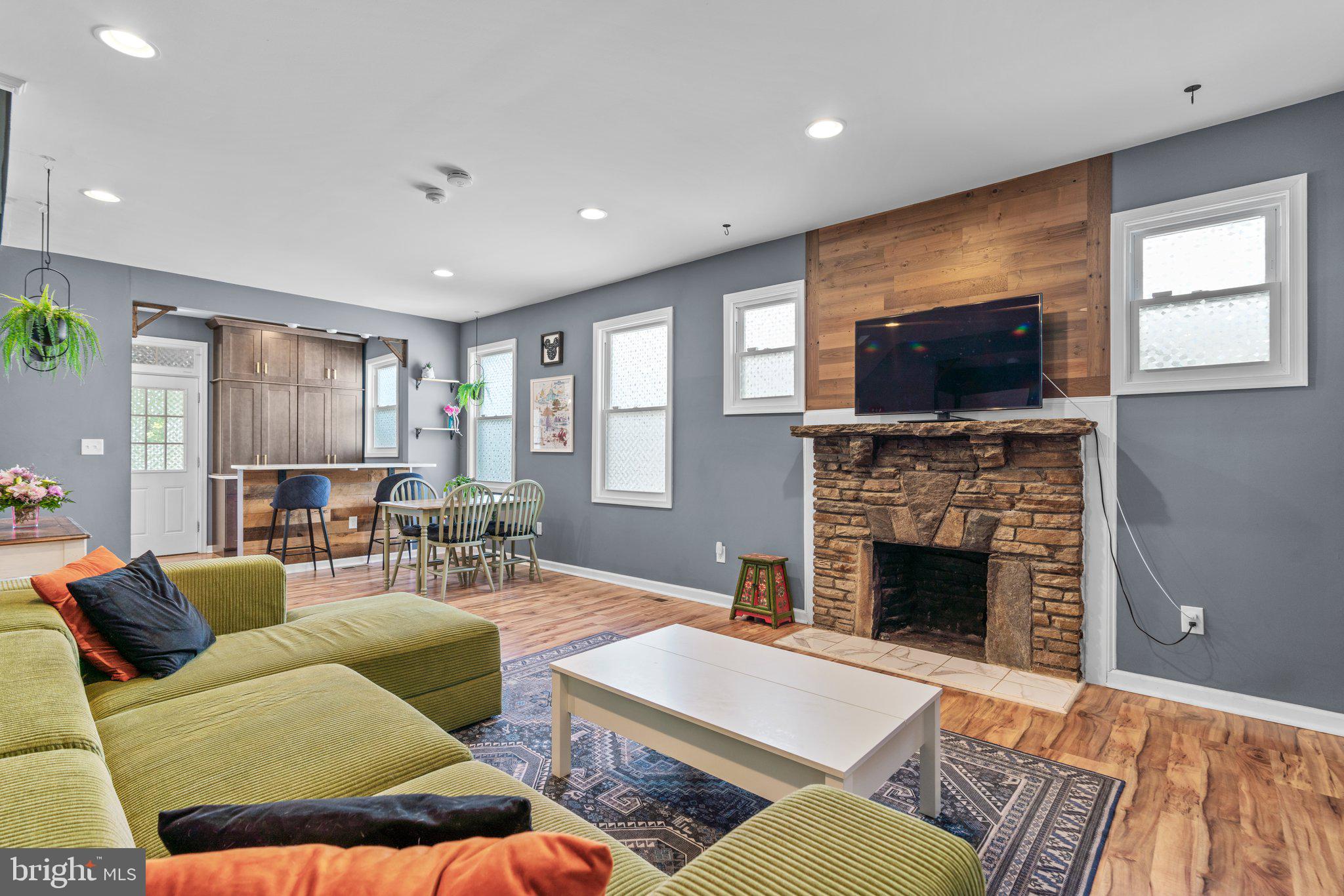 5310 Brabant Road Baltimore, MD 21229 - Photo 2 of 46