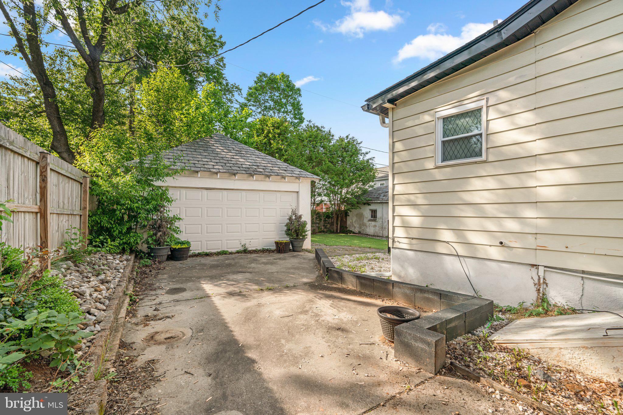 5310 Brabant Road Baltimore, MD 21229 - Photo 39 of 46