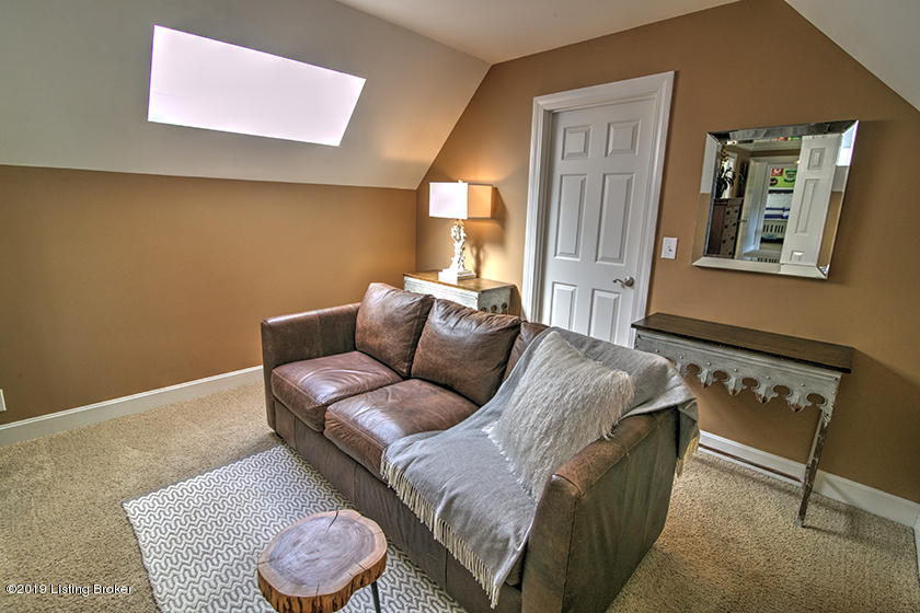 5720 Moser Farm Road Prospect, KY 40059 - Photo 35 of 64 Large walk-in closet just off of the sitting room.