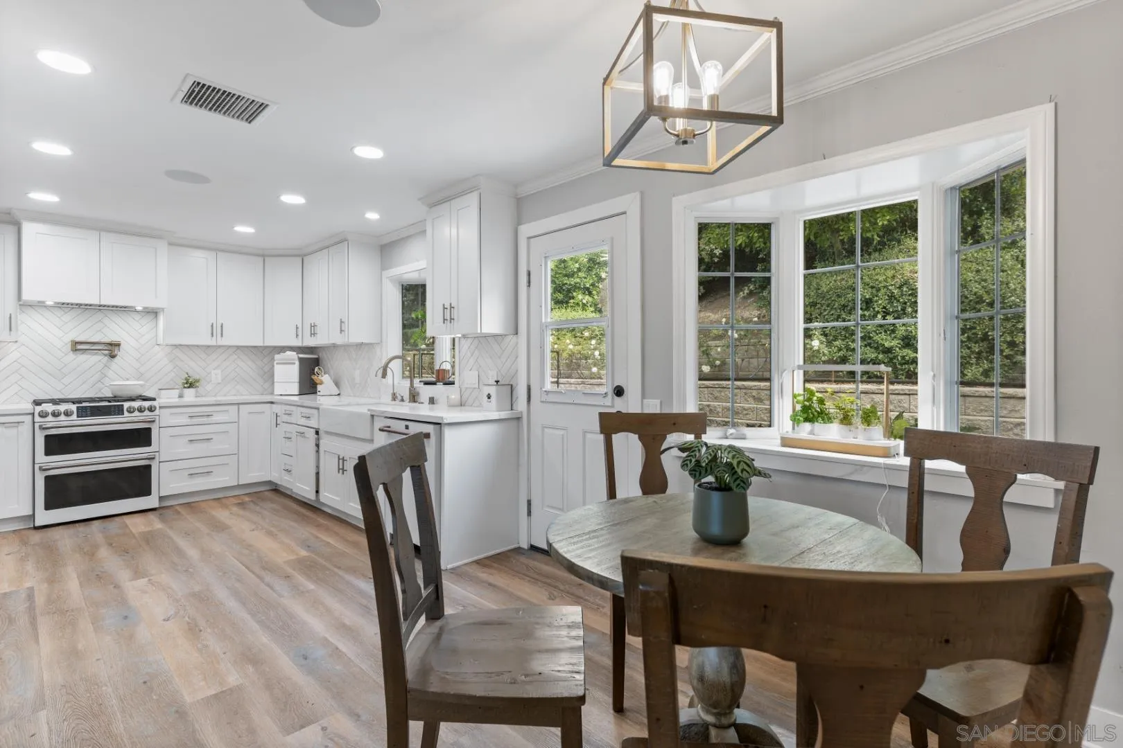 2422 Gird Road Fallbrook, CA 92028 - Photo 12 of 52 Gallery Image 12