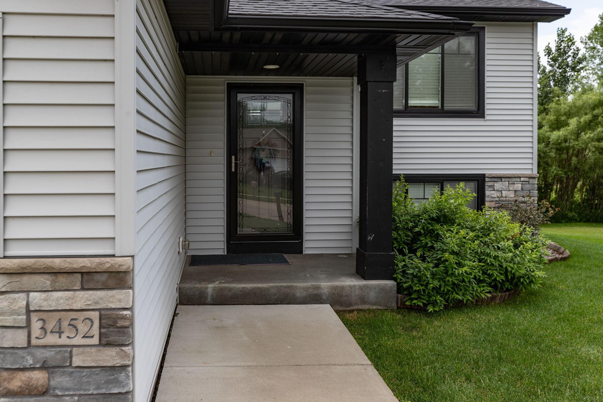 3452 Bridgeview Drive Southeast Rochester, MN 55904 - Photo 2 of 36 Gallery Image 2