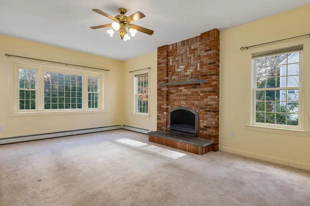 $1,095,000 | 19 Juniper Lane, Hampton, NH 03842