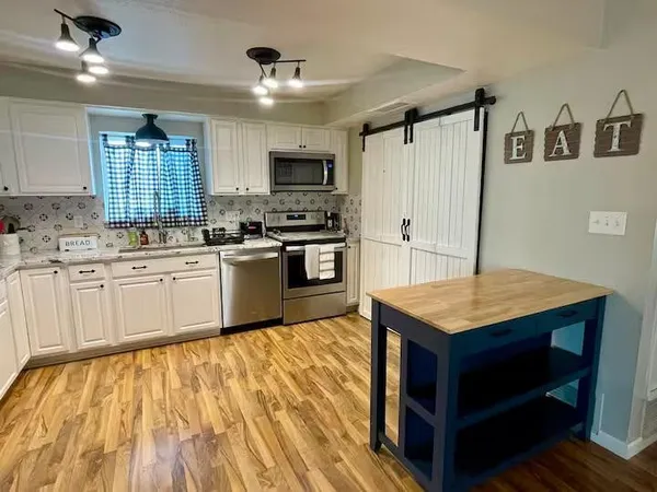 $2,950 | 153 Bahia Lane East, Litchfield Park, AZ 85340