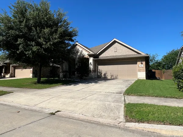 $2,200 | 10419 Monica's Creek, Schertz, TX 78154
