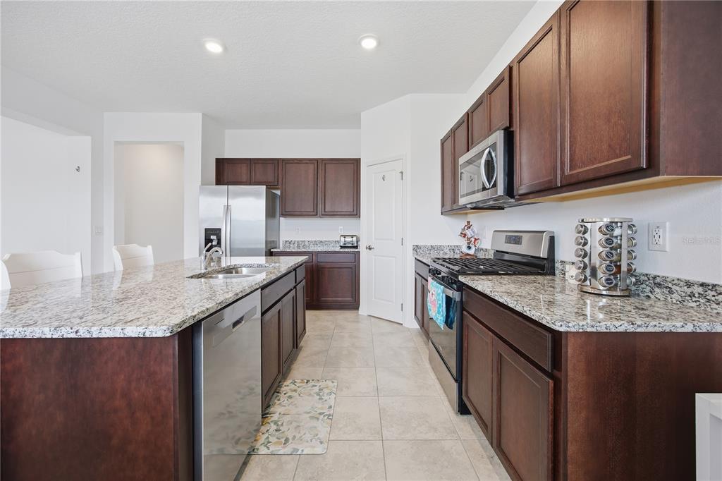 7238 Southwest 60th Lane Ocala, FL 34474 - Photo 6 of 28