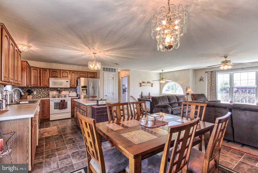 181 Goodyear Road Carlisle, PA 17015 - Photo 11 of 24 Gallery Image 11