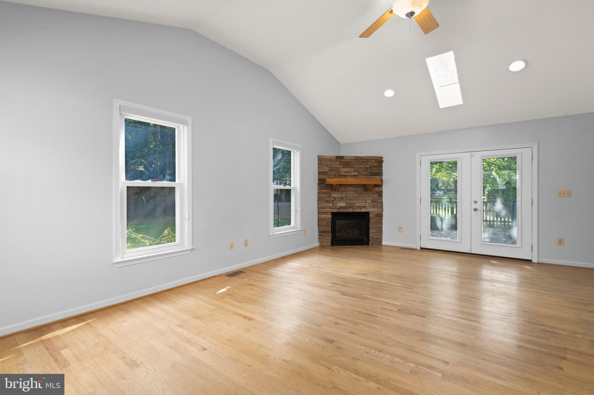 1033 Windmill Lane Silver Spring, MD 20905 - Photo 13 of 58