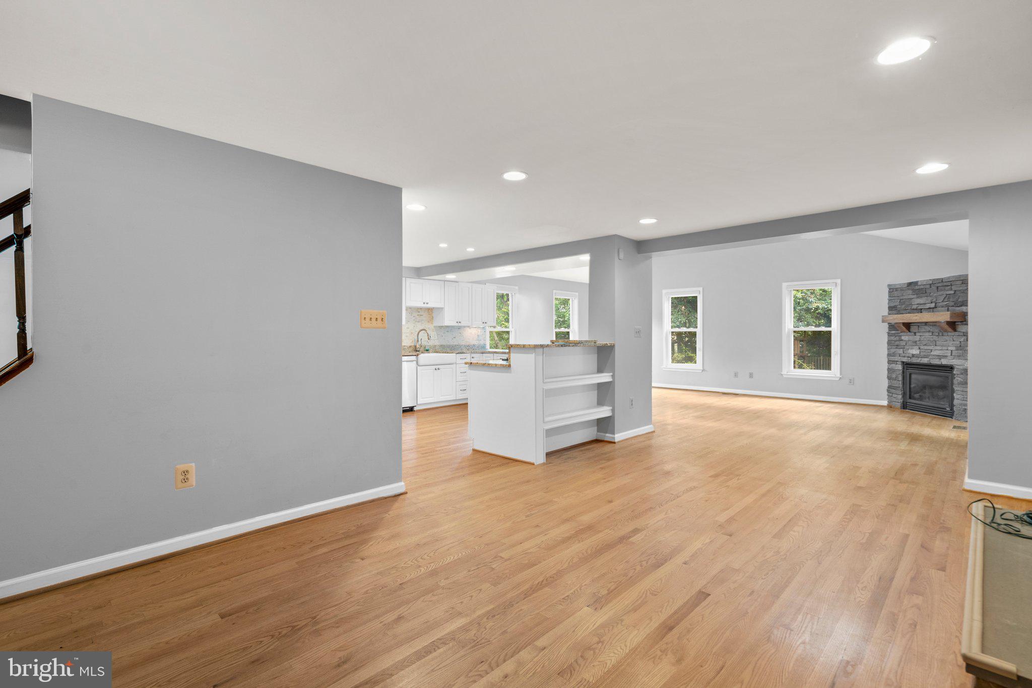 1033 Windmill Lane Silver Spring, MD 20905 - Photo 6 of 58