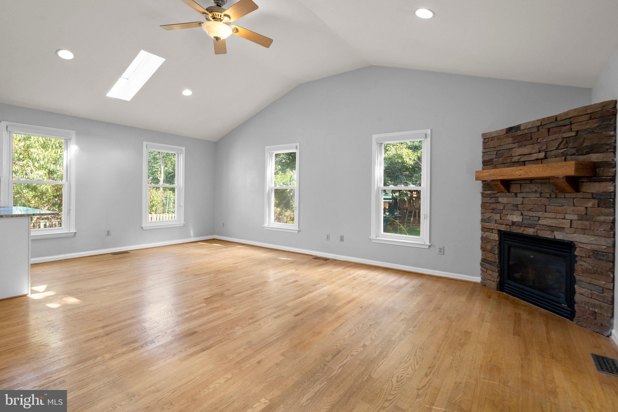 1033 Windmill Lane Silver Spring, MD 20905 - Photo 10 of 58
