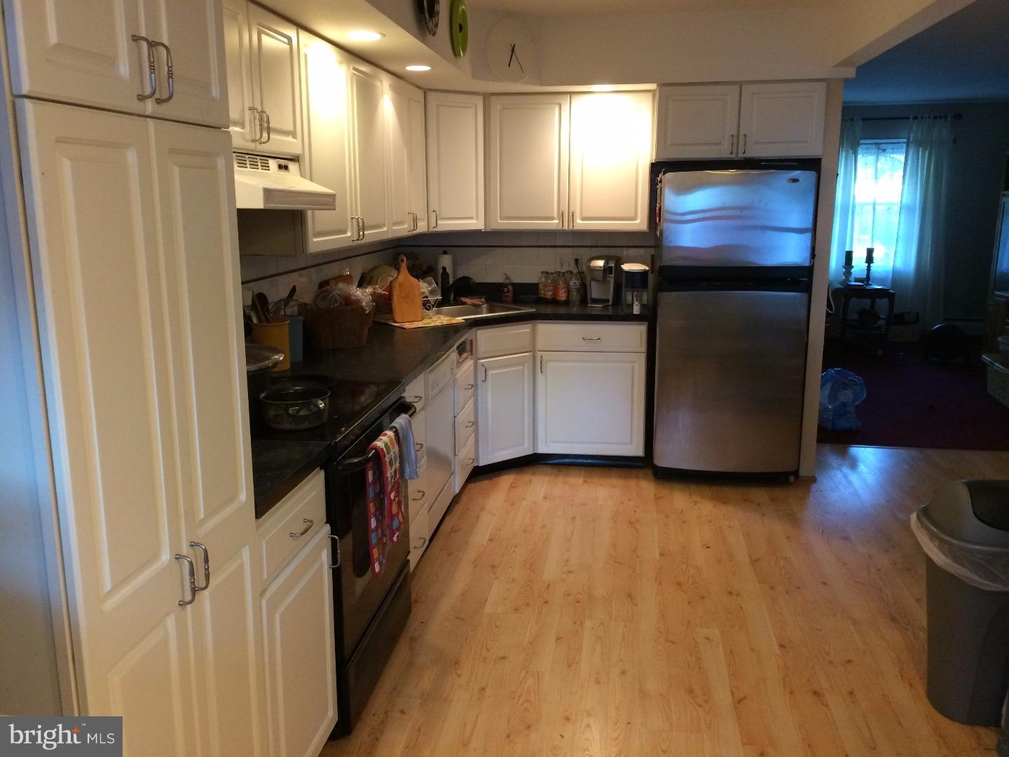 9 Canna Road Levittown, PA 19057 - Photo 10 of 12 Gallery Image 10