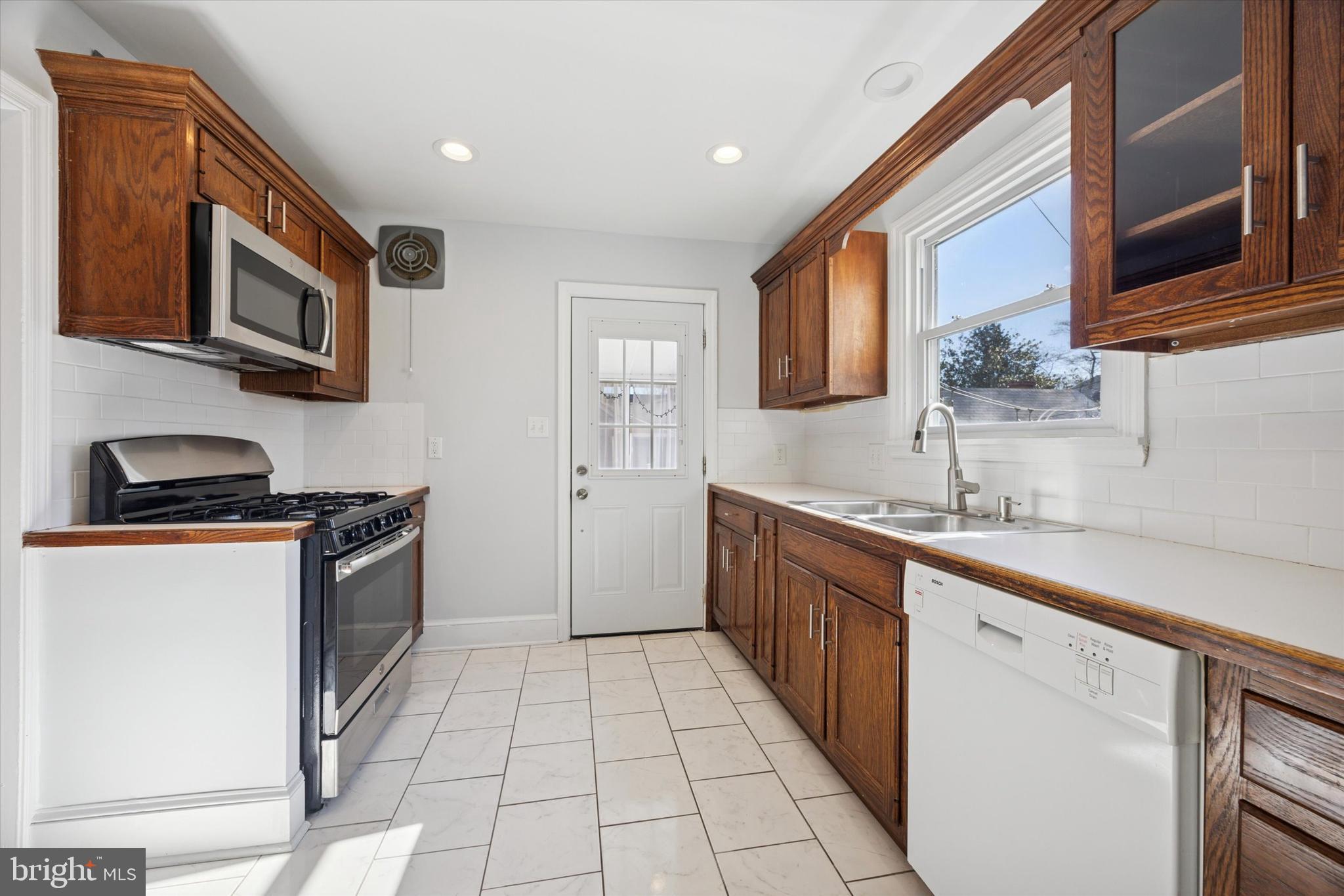 1204 Talley Road Wilmington, DE 19809 - Photo 8 of 25 Gallery Image 8