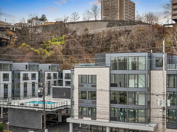 $4,700 | 7101 River Road, Unit 205A, North Bergen, NJ 07047