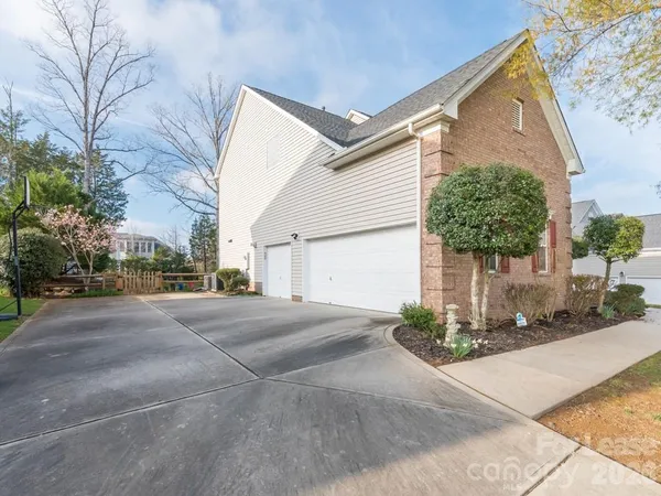 $3,050 | 11415 Fountaingrove Drive, Charlotte, NC 28262