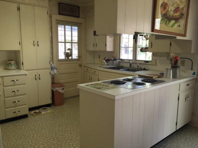 6597 River Road Washington, NC 27889 - Photo 9 of 20 Kitchen